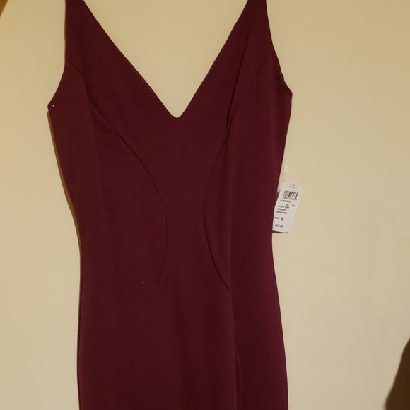 Just In! NWT! Burgundy Windsor dress - Picture 3 of 7